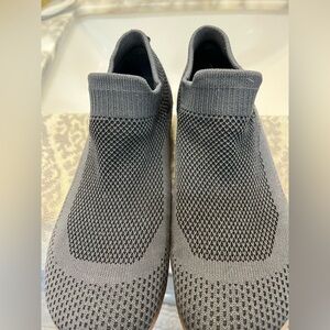 Stylish Gray Knit Women's Sneakers
